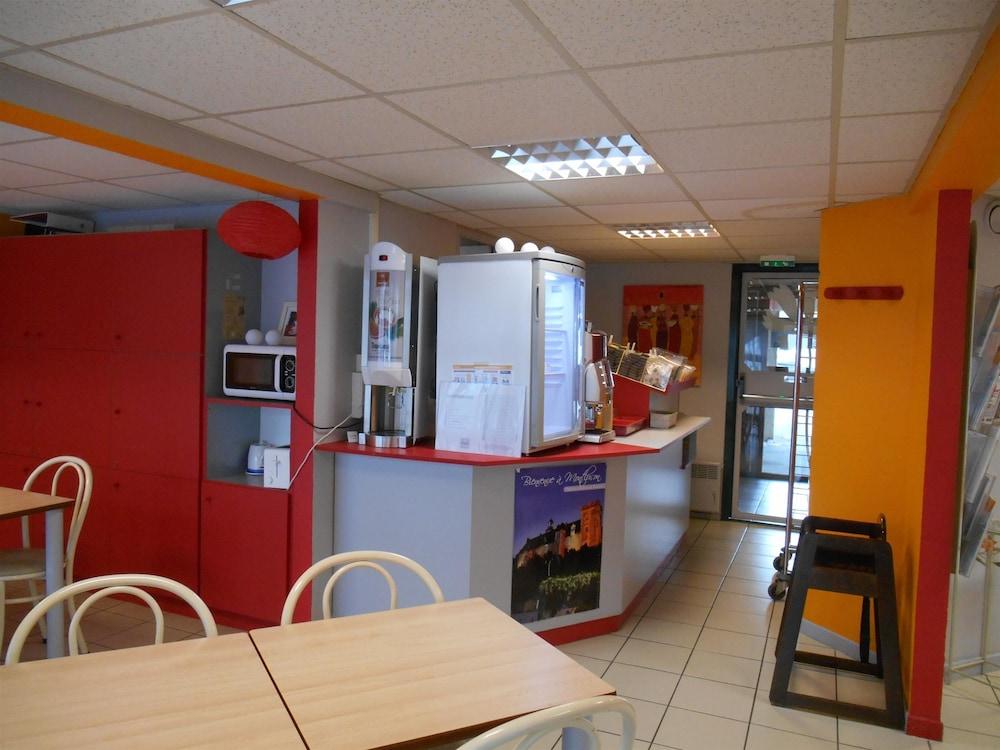 Premiere Classe Montlucon Saint Victor Bagian luar foto
