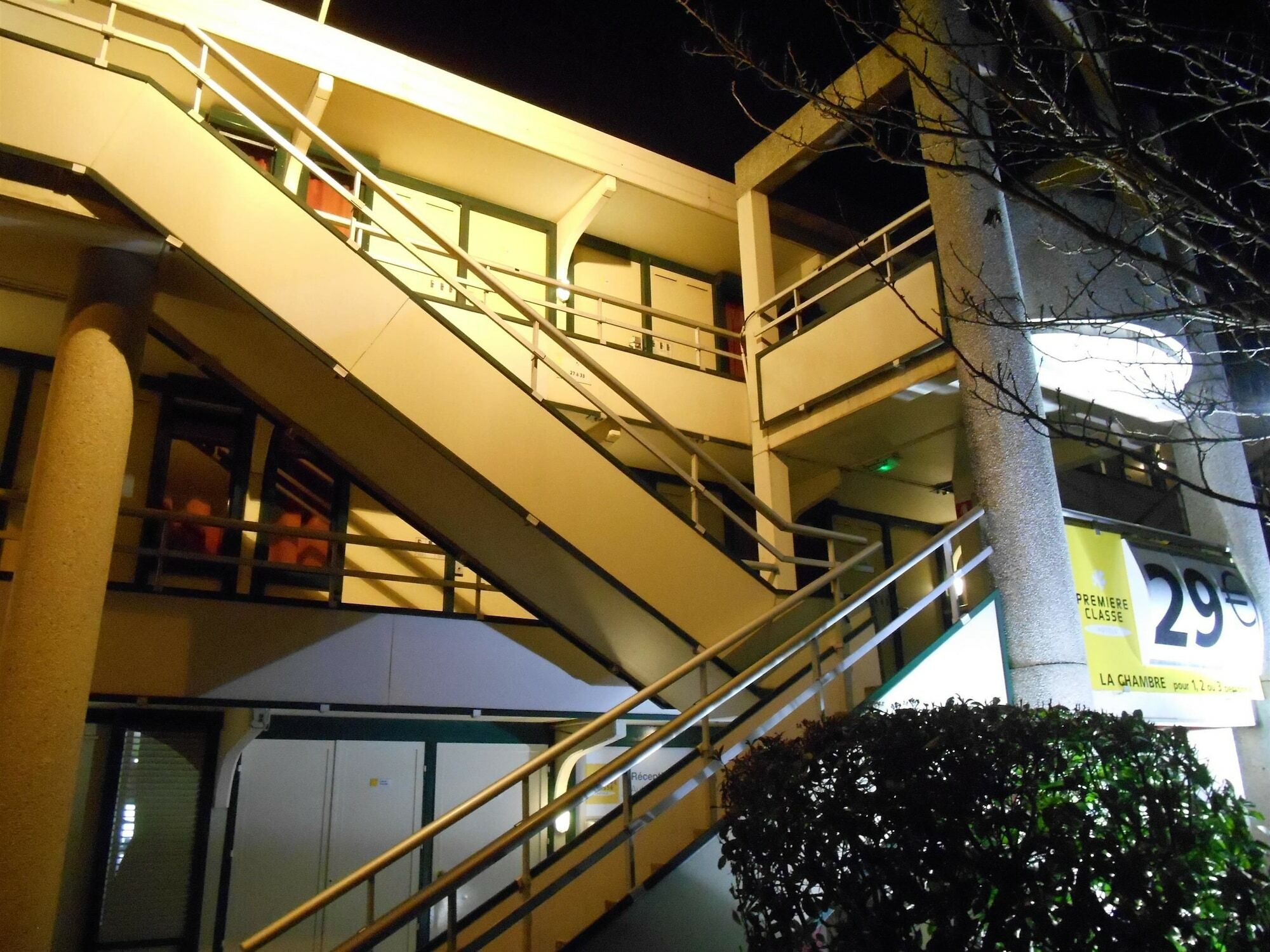 Premiere Classe Montlucon Saint Victor Bagian luar foto
